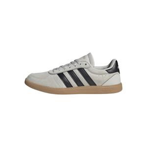 2/0/2025_adidas_jr0689_12_footwear_photography_left_side_center_lateral_view_white.jpg