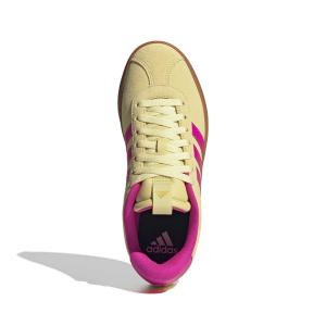 2/0/2025_adidas_jr8649_3_footwear_photography_top_portrait_view_white.jpg