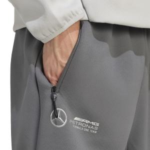 2/0/2025_adidas_jw3478_7_apparel_on_model_detail_view_2_white.jpg