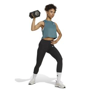 product/2/0/2025_adidas_jy4582_4_apparel_on_model_walking_view_white.jpg