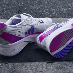 a/d/adidas_gv9095_18_footwear_photography_highlight_view_2_white_000.jpg