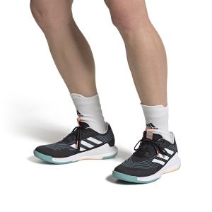 a/d/adidas_gx3748_11_footwear_on_model_front_view_white_000.jpg