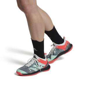 a/d/adidas_gy3319_11_footwear_on_model_front_view_white_000.jpg