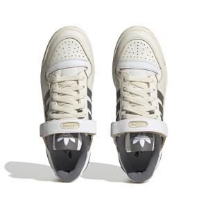 product/a/d/adidas_hq4374_3_footwear_photography_top_portrait_view_white.jpg