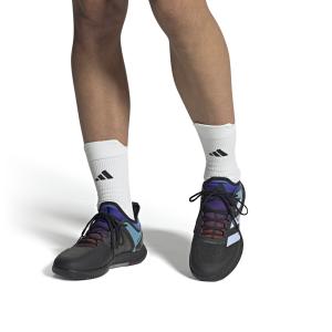 a/d/adidas_hq8381_11_footwear_onmodel_frontview_white.jpg