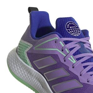 product/a/d/adidas_hq8465_8_footwear_photography_detail_view_1_white.jpg