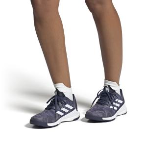 a/d/adidas_hr0632_11_footwear_on_model_front_view_white.jpg