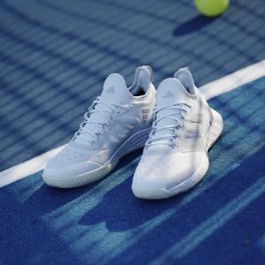 a/d/adidas_id1566_18_footwear_photography_heromrktng_view_5-nw040824x.jpg
