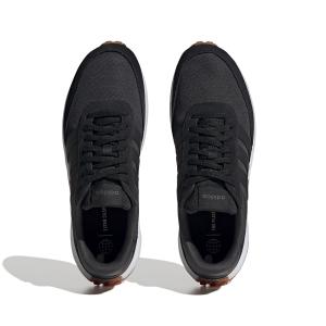 a/d/adidas_id1876_3_footwear_photography_top_portrait_view_white.jpg