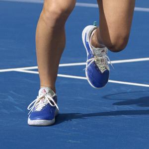 a/d/adidas_id2080_17_footwear_photography_heromrktng_view_1-nw040824x.jpg