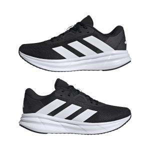 a/d/adidas_id8760_10_footwear_photography_mirrored_pair_view_white.jpg