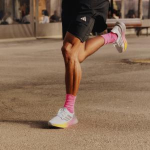 product/a/d/adidas_id8810_29_footwear_photography_heromrktng_view_3-nw091625.jpg