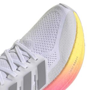 product/a/d/adidas_id8810_8_footwear_photography_detail_view_1_white-nw091625.jpg