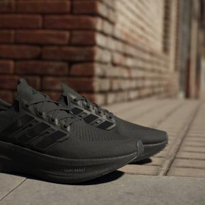 a/d/adidas_id8812_22_footwear_photography_heromrktng_view_9.jpg