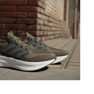 a/d/adidas_id8815_22_footwear_photography_heromrktng_view_9.jpg