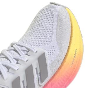 a/d/adidas_id8840_9_footwear_photography_detail_view_2_white.jpg