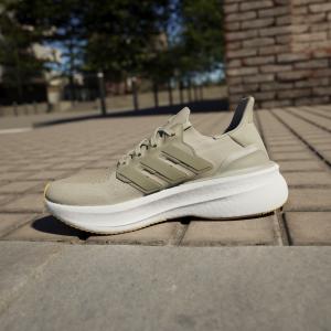 a/d/adidas_id8851_18_footwear_photography_heromrktng_view_7.jpg