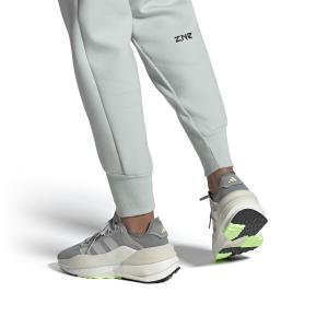 a/d/adidas_ig1744_11_footwear_on_model_front_view_white.jpg