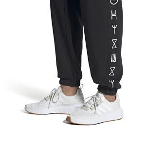 product/a/d/adidas_ig4703_11_footwear_on_model_front_view_white.jpg