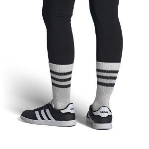 a/d/adidas_ih5466_10_footwear_on_model_front_view_whiterep2.jpg