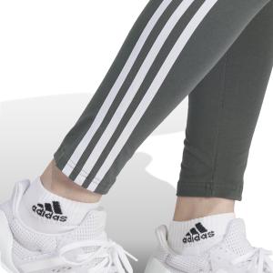 product/a/d/adidas_is3610_7_apparel_on_model_detail_view_2_white.jpg
