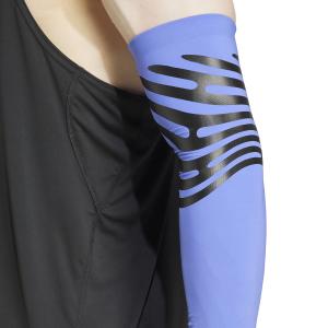 a/d/adidas_is5689_6_apparel_on_model_detail_view_2_white.jpg