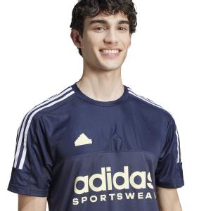 product/a/d/adidas_iw5960_7_apparel_on_model_detail_view_1_white.jpg