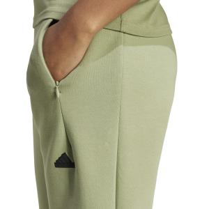 product/a/d/adidas_iw7773_7_apparel_on_model_detail_view_1_white.jpg