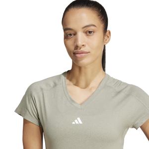 product/a/d/adidas_ix1001_5_apparel_on_model_detail_view_2_white.jpg