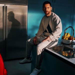 product/a/d/adidas_je6346_8_apparel_photography_heromrktng_view_1.jpg