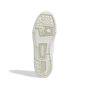 product/a/d/adidas_jp5246_4_footwear_photography_bottom_view_white-nw110824.jpg