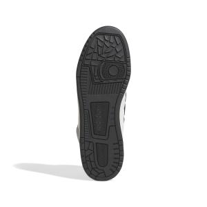 product/a/d/adidas_jp5866_4_footwear_photography_bottom_view_white-nw110824.jpg