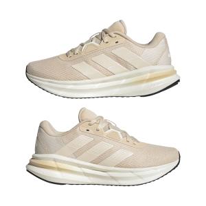 product/a/d/adidas_jq2606_10_footwear_photography_mirrored_pair_view_white-nw091625.jpg