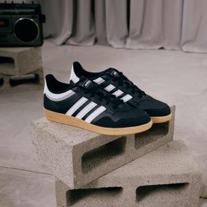 product/a/d/adidas_jq2737_15_footwear_photography_heromrktng_view_2-nw091625.jpg