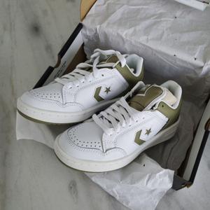 product/c/o/converse_a11092c_blanc_2.jpg