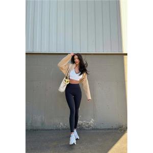 f/a/fabletics_lg2041749-0001_black_4.jpg