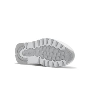 product/r/e/reebok-classics_gx6589_3_footwear_photography_bottom_view_white_000.jpg